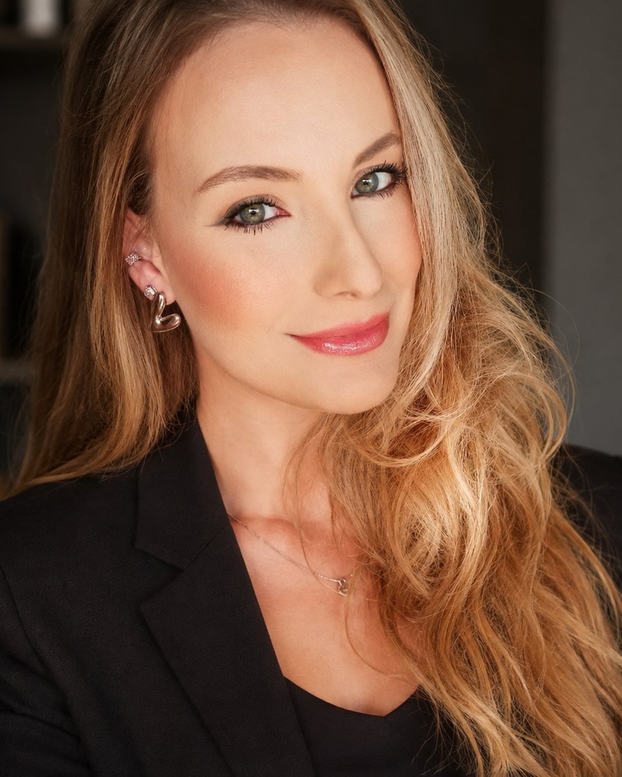 Retrato da advogada Larissa Barros